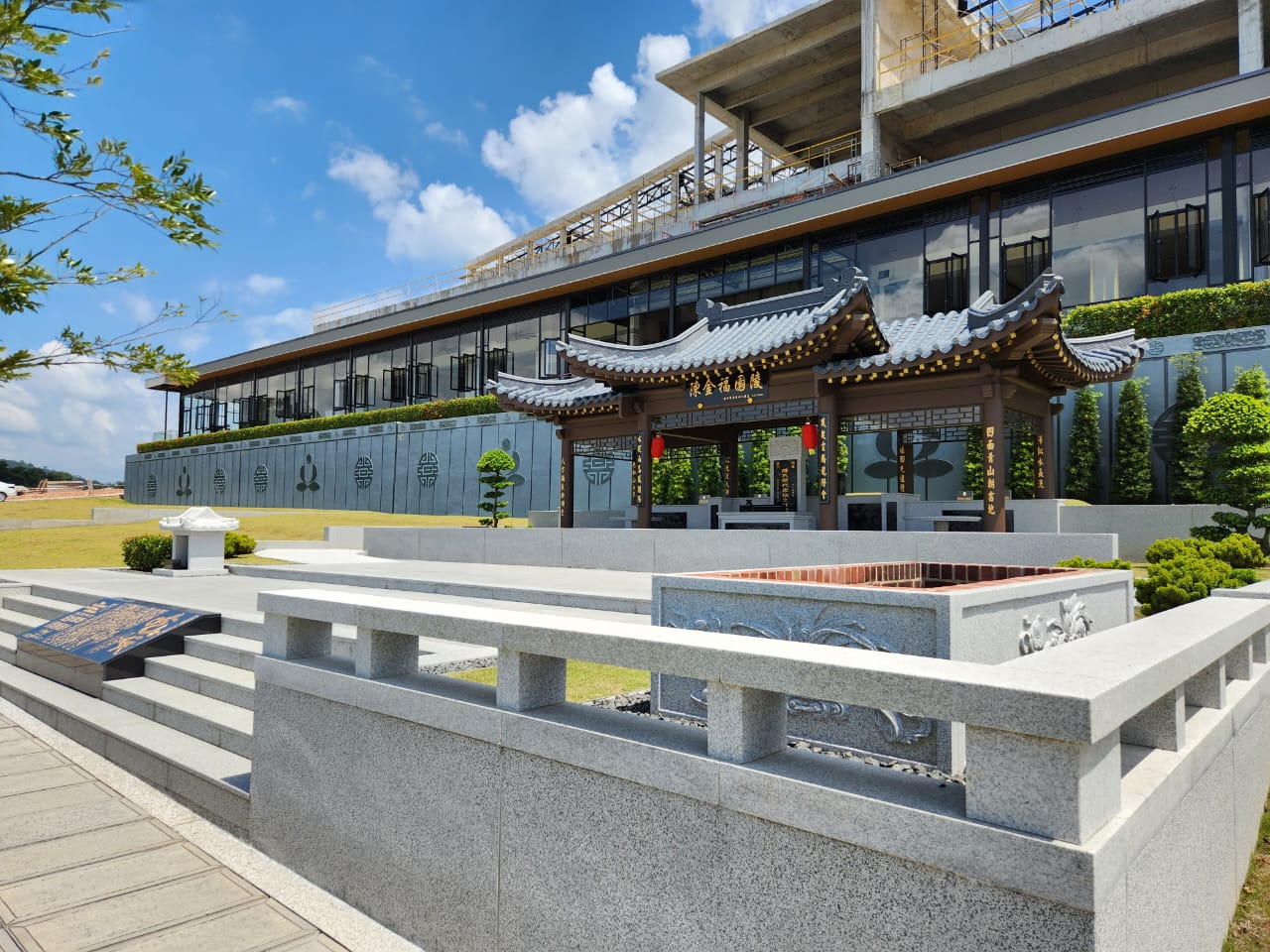 Zone Majestic Super Family Lot 7